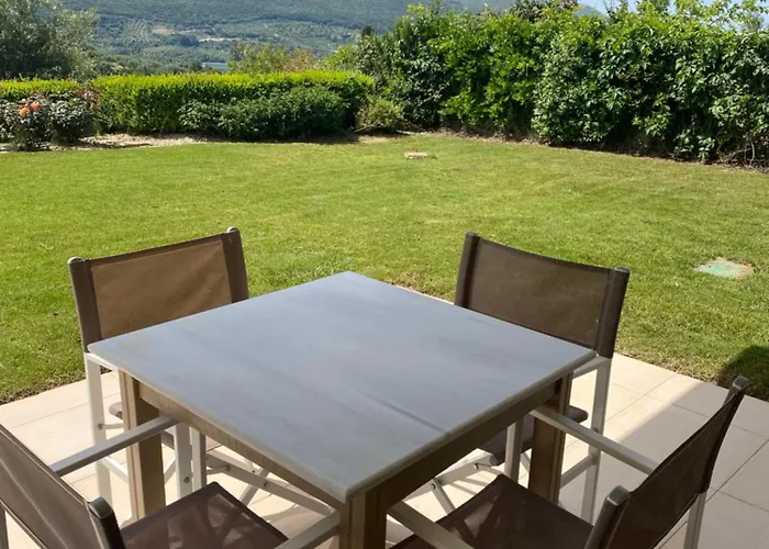 Golf View アパート